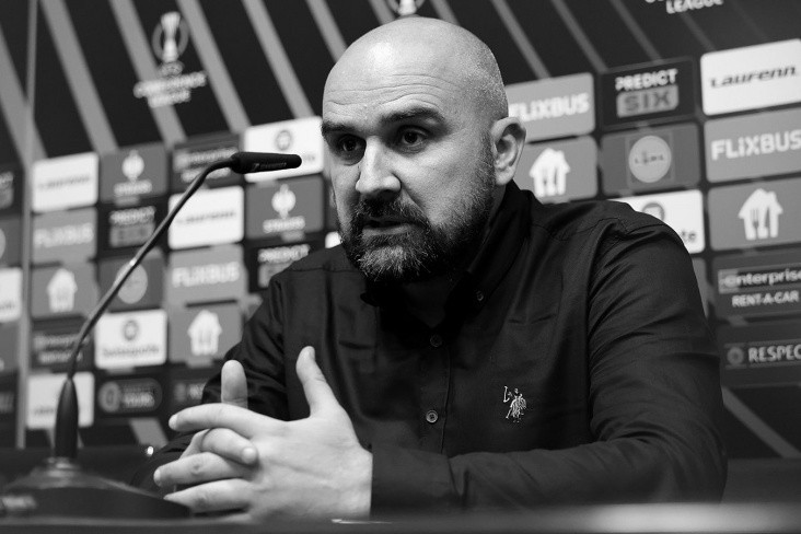 В УЕФА высказались о смерти тренера во время матча чемпионата Сербии