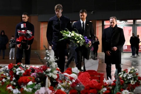 "Реал" возложил цветы в память о Жоте перед матчем с "Ливерпулем"