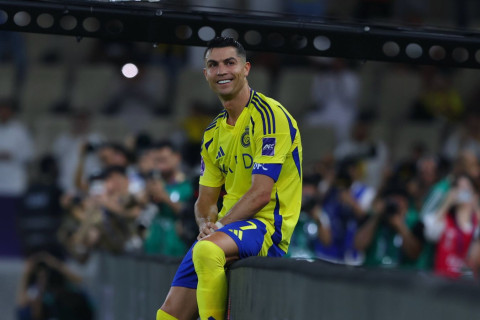 Cristiano Ronaldo jokes about becoming a billionaire