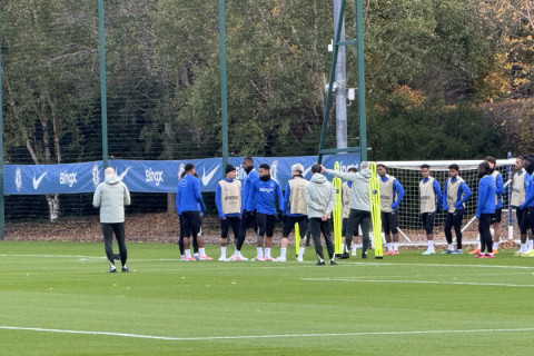 "Челси" проводит последнюю тренировку перед матчем с "Карабахом" - ФОТО