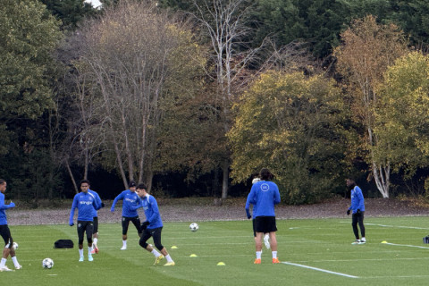 "Челси" проводит последнюю тренировку перед матчем с "Карабахом" - ФОТО