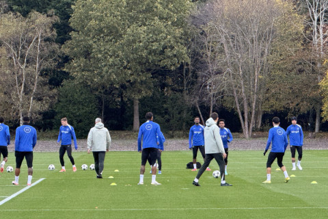 "Челси" проводит последнюю тренировку перед матчем с "Карабахом" - ФОТО