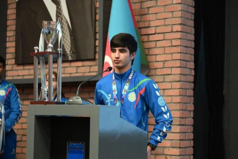 Фарид Гаибов встретился с отличившимися на международных соревнованиях азербайджанскими спортсменами - ФОТО