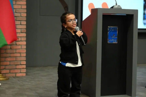 Фарид Гаибов встретился с отличившимися на международных соревнованиях азербайджанскими спортсменами - ФОТО