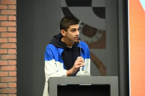 Фарид Гаибов встретился с отличившимися на международных соревнованиях азербайджанскими спортсменами - ФОТО