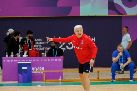 Millinin baş məşqçisi: “Fasilədə apardığımız söhbət ikinci hissədə effektini verdi”