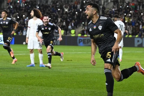 Qarabag rewards players after Champions League draw with Chelsea