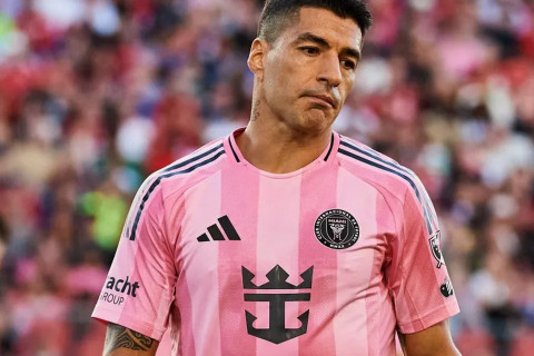 Luis Suares cəzasız qala bilmir - VİDEO