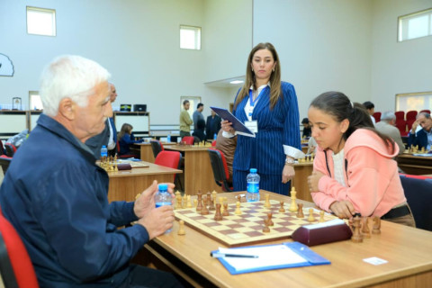 Zəfər Gününə həsr olunmuş şahmat yarışında 87 iştirakçı mübarizə aparıb - FOTO
