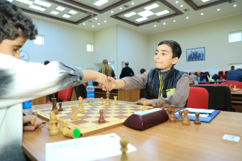 Zəfər Gününə həsr olunmuş şahmat yarışında 87 iştirakçı mübarizə aparıb - FOTO