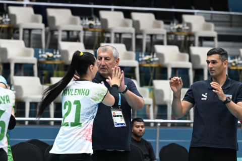 Игры исламской солидарности: женская сборная Азербайджана уверенно обыграла команду Таджикистана - ФОТО