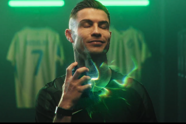 Криштиану Роналду представил новый парфюм - ВИДЕО