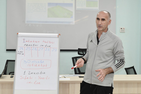 В Баку продолжается третий этап курса тренеров УЕФА - ФОТО