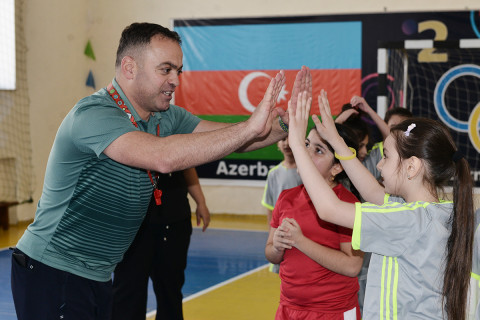 Bakıda UEFA-nın dəstəyi ilə keçirilən “Məktəbli Qızlar” turnirinə start verilib - FOTO
