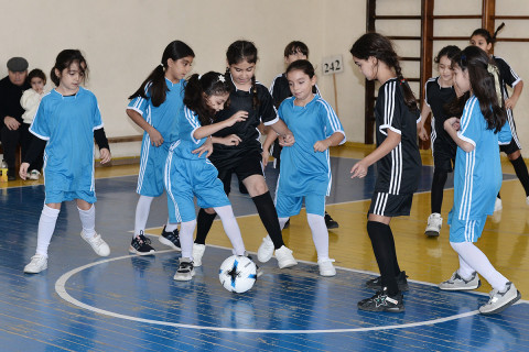 Bakıda UEFA-nın dəstəyi ilə keçirilən “Məktəbli Qızlar” turnirinə start verilib - FOTO
