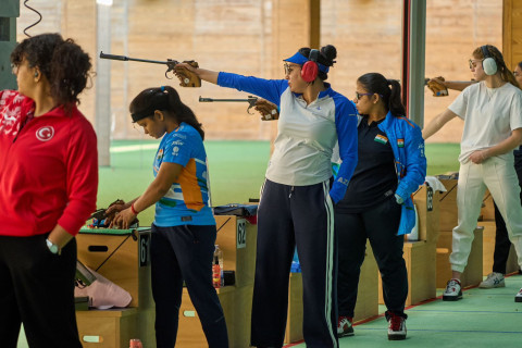 Azərbaycan atıcısı dünya çempionatında gümüş medal və yeni rekorda imza atdı - FOTO