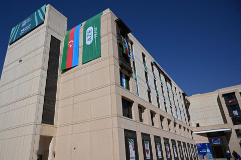 Фарид Гаибов встретился с азербайджанскими спортсменами в Саудовской Аравии - ФОТО