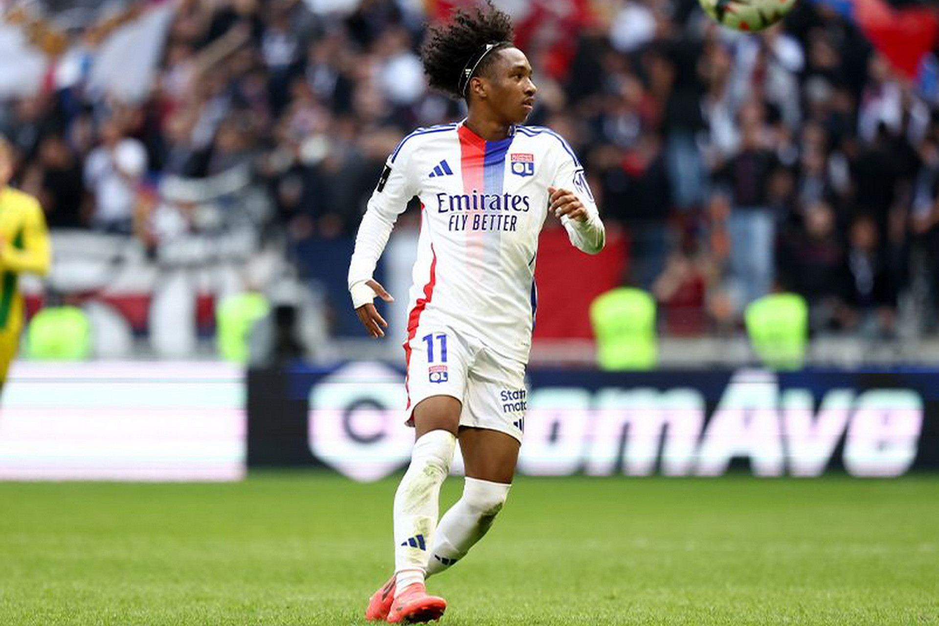 “Barselona” sol cinah üçün transfer axtarışını genişləndirib