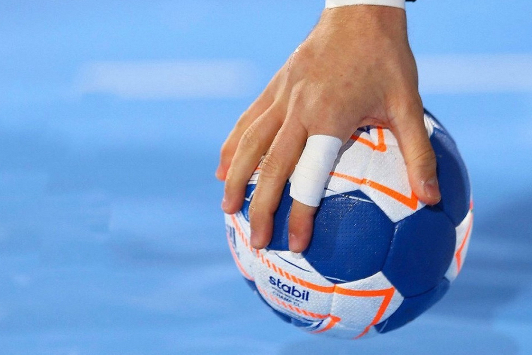 Həndbol üzrə Azərbaycan çempionatında I turun oyunları keçirildi