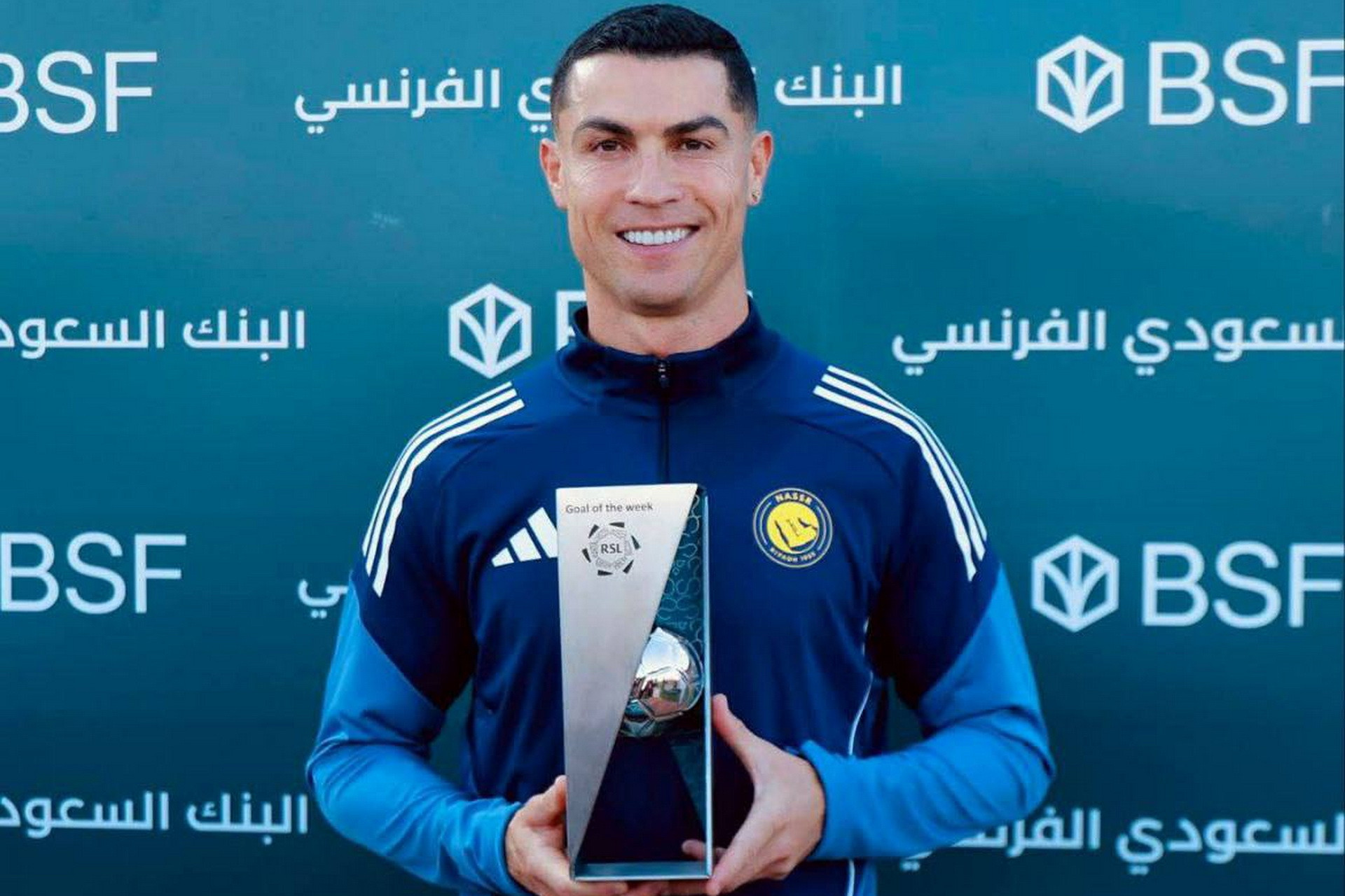 Ronaldu həftənin ən gözəl qoluna görə mükafat aldı - VİDEO