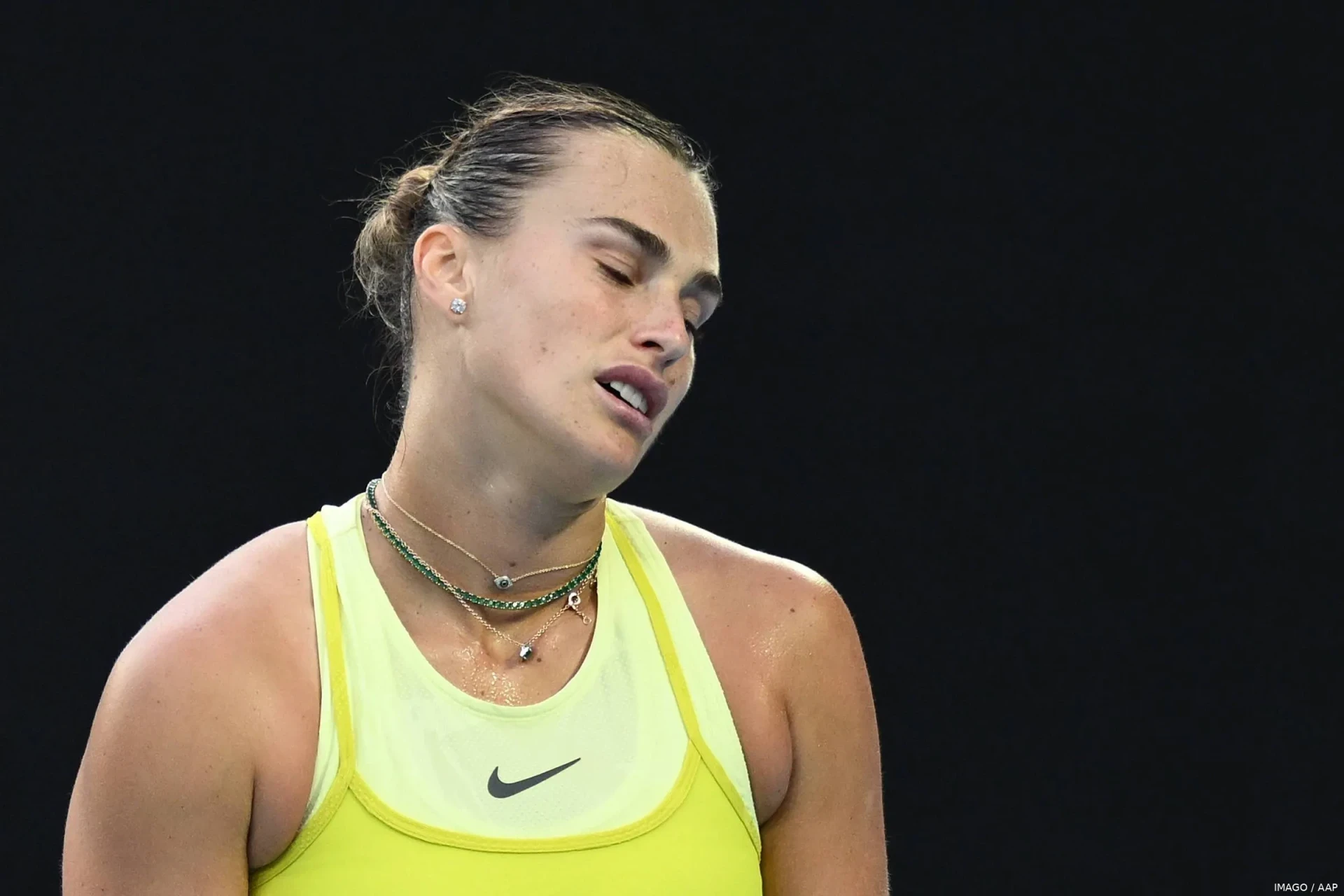 Sabalenka Rıbakinaya uduzduqdan sonra göz yaşlarını saxlaya bilməyib