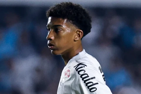 Сын экс-звезды "Реала" и "Ман Сити" стремительно заявляет о себе в Бразилии