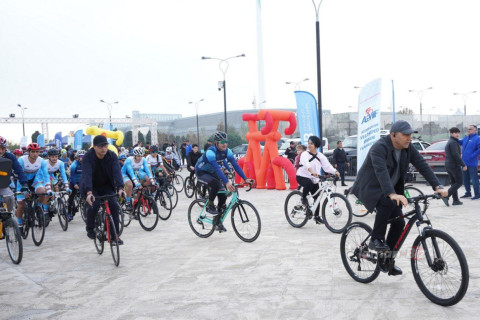 В Баку прошел велопробег под девизом "Наш флаг - символ победы, источник гордости"- ФОТО