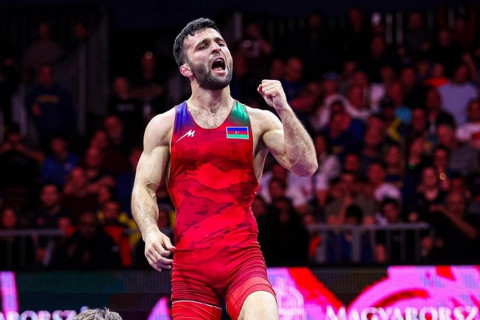 Eldəniz Əzizli Moskvada keçirilən Peşəkar Güləş Liqasının qalibi olub - VİDEO