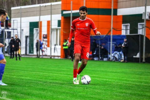 “Qəbələ” və “Kəpəz” Rusiyada çıxış edən Azərbaycan əsilli futbolçu ilə maraqlanırlar