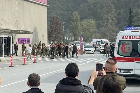 Türkiyədə idman kanalı “BeIN Sports”un binasına silahlı basqın olub - VİDEO