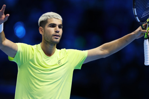 Алькарас обыграл Фритца в матче Итогового турнира ATP