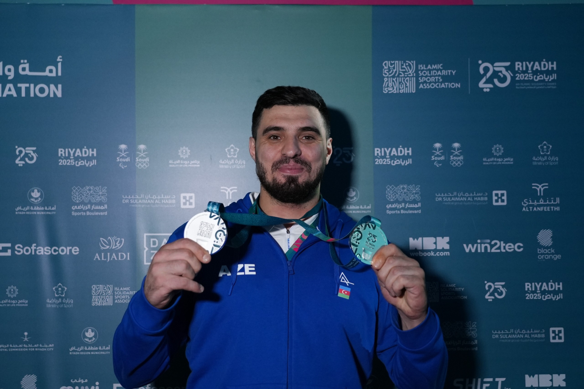 Azərbaycan ağırlıqqaldıranı VI İslam Həmrəyliyi Oyunlarını iki medalla tamamlayıb - YENİLƏNİB + FOTO