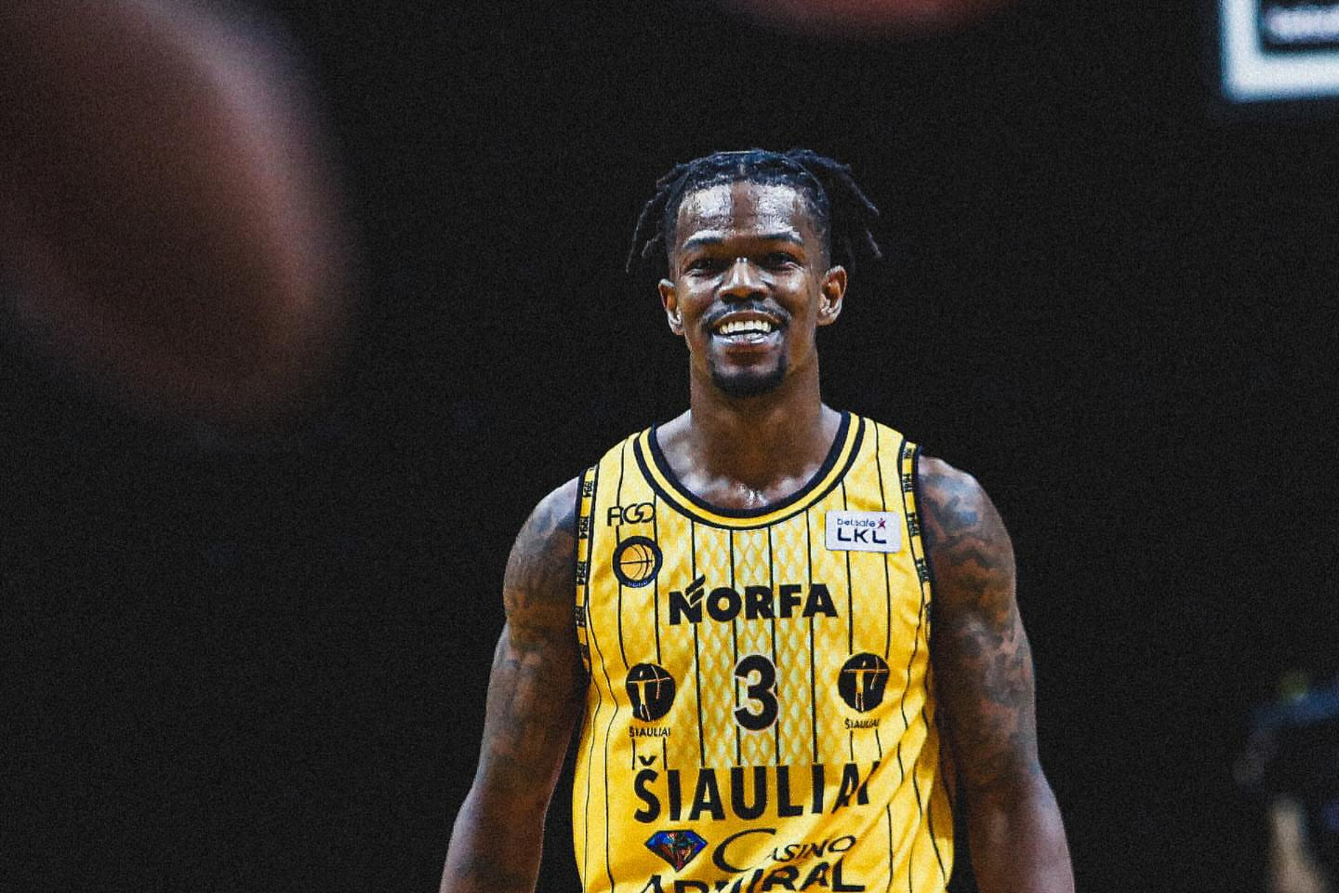 “Sabah” “Şalon”la oyun ərəfəsində ABŞ-li müdafiəçi ilə gücləndi - VİDEO