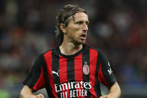 "Милан" хочет продлить контракт с 40-летним Модричем