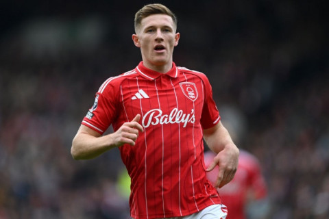 “Mançester Yunayted” Andersonla maraqlanır, "Nottingem Forest” oyunçu üçün 120 milyon funt sterlinq tələb edir