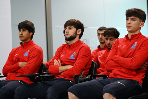 Azərbaycanın U-19 millisi üçün maarifləndirici sessiya keçirilib - FOTO