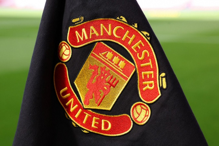 “Mançester Yunayted” əməkdaşlarına sosial mediada kulislərdən məlumat paylaşmağı qadağan edəcək