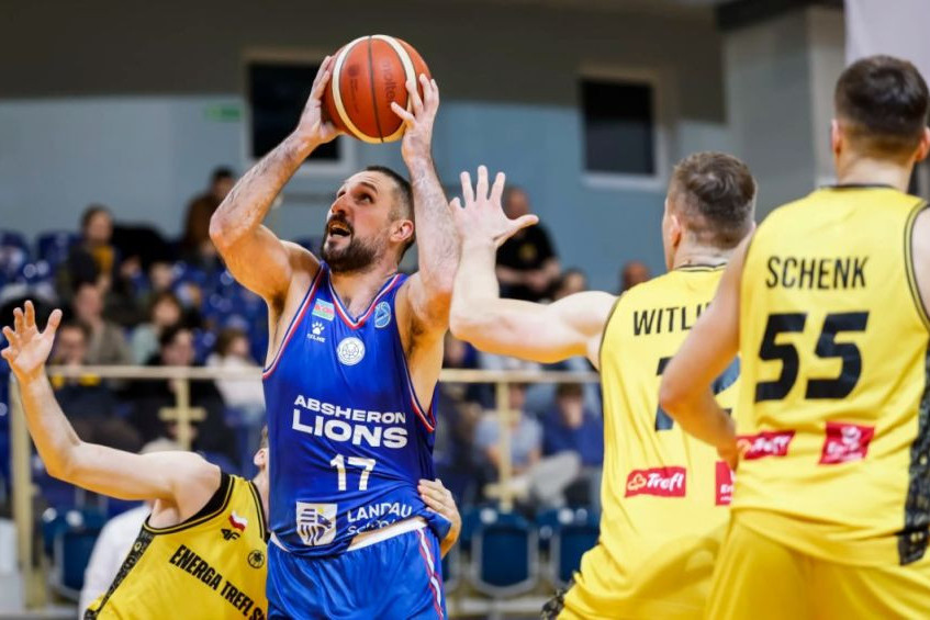 "Абшерон Лайонс" проиграл в Польше