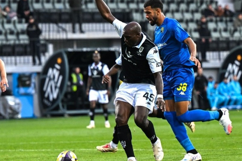 Daha bir legioner klubdan ayrılmaq üçün rəhbərliyə müraciət etdi