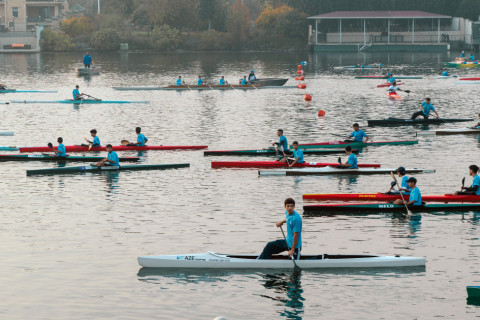 Leyla Əliyeva Mingəçevirdə yerləşən avarçəkmə bazasında idmançılarla görüşüb - FOTO