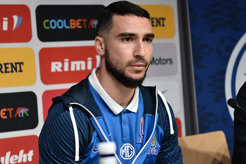 “Qarabağ”ın futbolçusu: “İnanıram ki, yaxın gələcəkdə xalqımızı sevindirəcəyik”