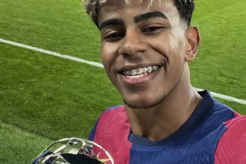 Lamin Yamalın amerikalı oxşarı tapıldı - FOTO