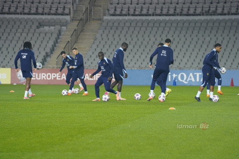 Fransa millisi Azərbaycanla oyundan öncəsi Bakıda məşq edir - FOTO/VİDEO