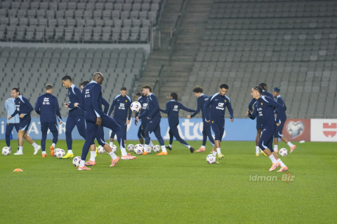 Fransa millisi Azərbaycanla oyundan öncəsi Bakıda məşq edir - FOTO/VİDEO
