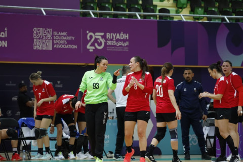 Azərbaycanın qadın həndbol millisi İslamiadada keçirdiyi ilk qarşılaşmada məğlubiyyətlə üzləşib - YENİLƏNİB + FOTO