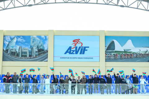 В Баку прошли соревнования по велоспорту среди школьников - ФОТО