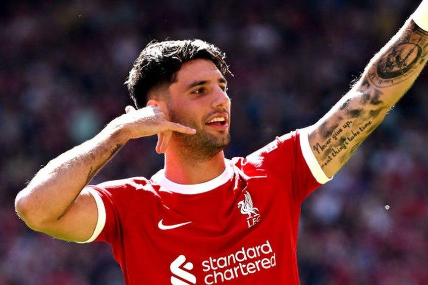 "Real Madrid" yarımmüdafiəçiyə yeni müqavilə üçün böyük maaş artımı təklif edir