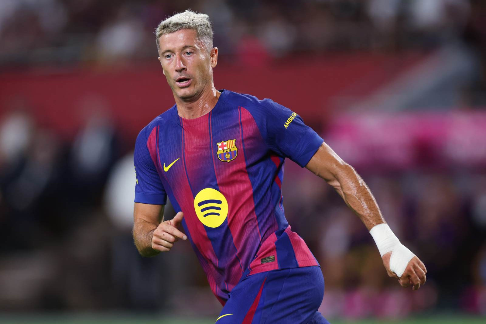 Левандовски о составе "Барселоны": "Они относятся ко мне как к отцу, это забавно"