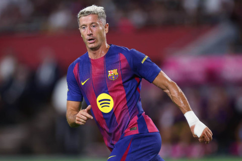 Левандовски о составе "Барселоны": "Они относятся ко мне как к отцу, это забавно"