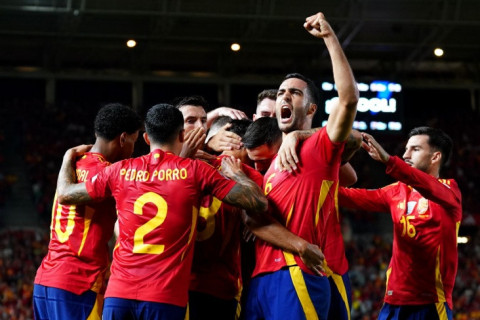 İspaniya məğlubiyyətsizlik rekorduna imza atıb